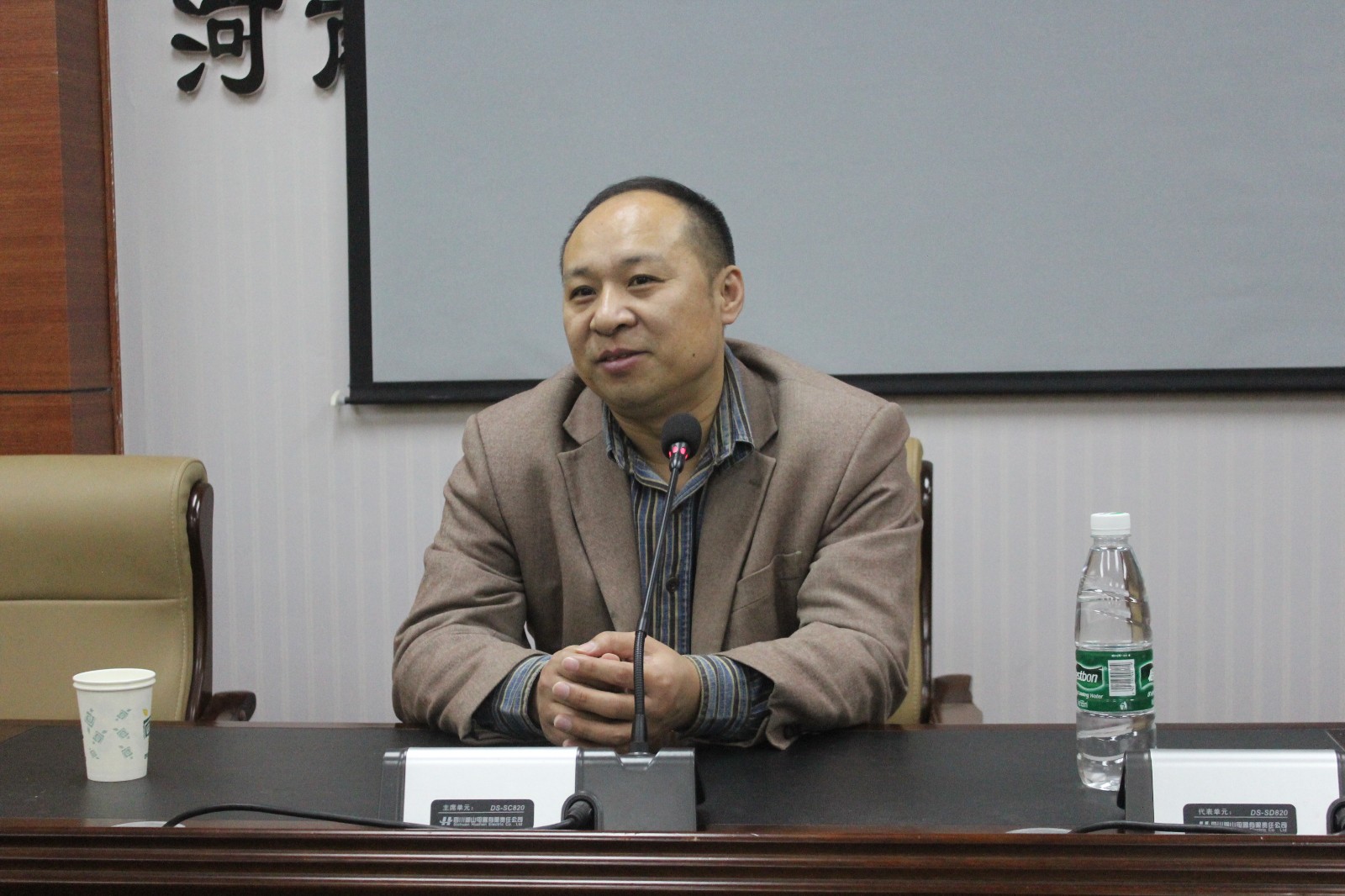 1479826156810374.jpg 1479826156810374.jpg